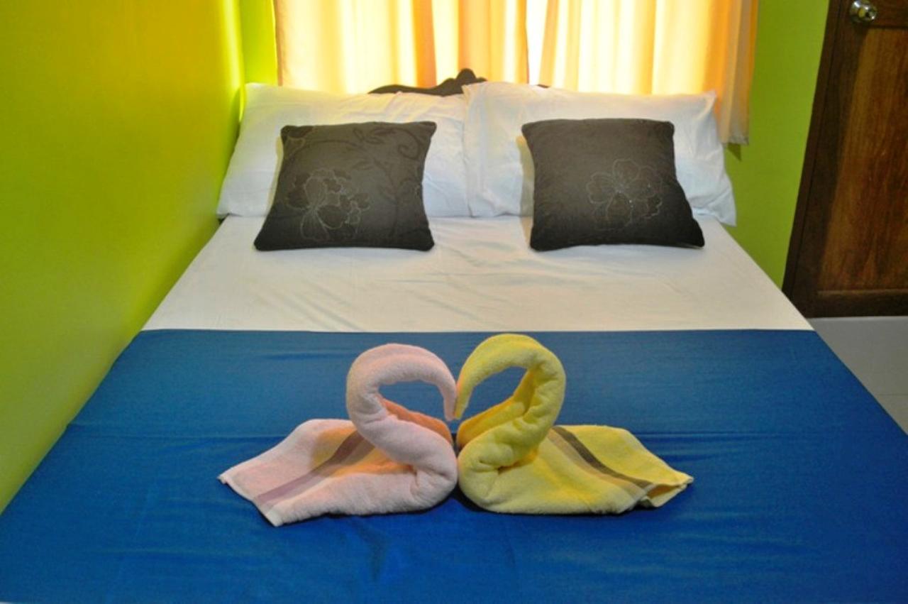 Amelia Homestay Puerto Princesa Zewnętrze zdjęcie